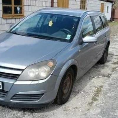 Opel Astra H 1.6 Twinport 2005 nowe opony i akumulator