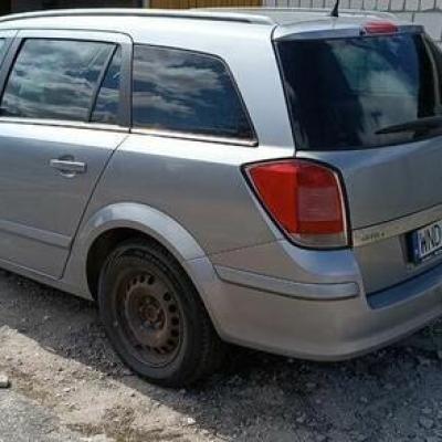 Opel Astra H 1.6 Twinport 2005 nowe opony i akumulator