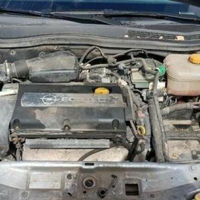 Opel Astra H 1.6 Twinport 2005 nowe opony i akumulator