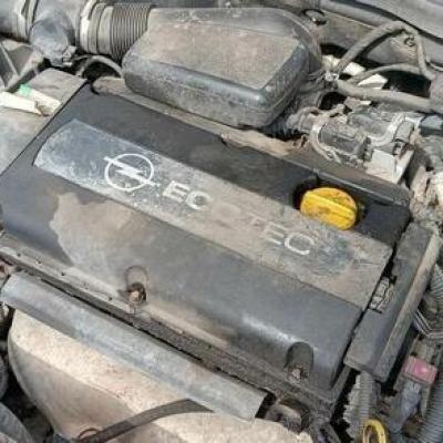 Opel Astra H 1.6 Twinport 2005 nowe opony i akumulator
