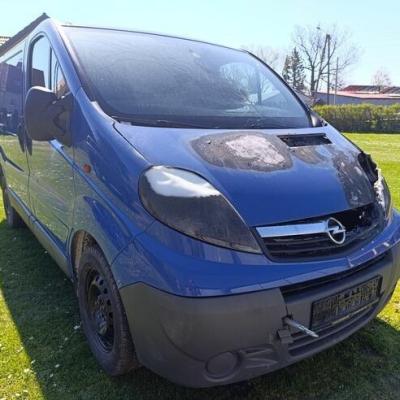 Opel Vivaro 2.5CDTI 140KM 2011 klima